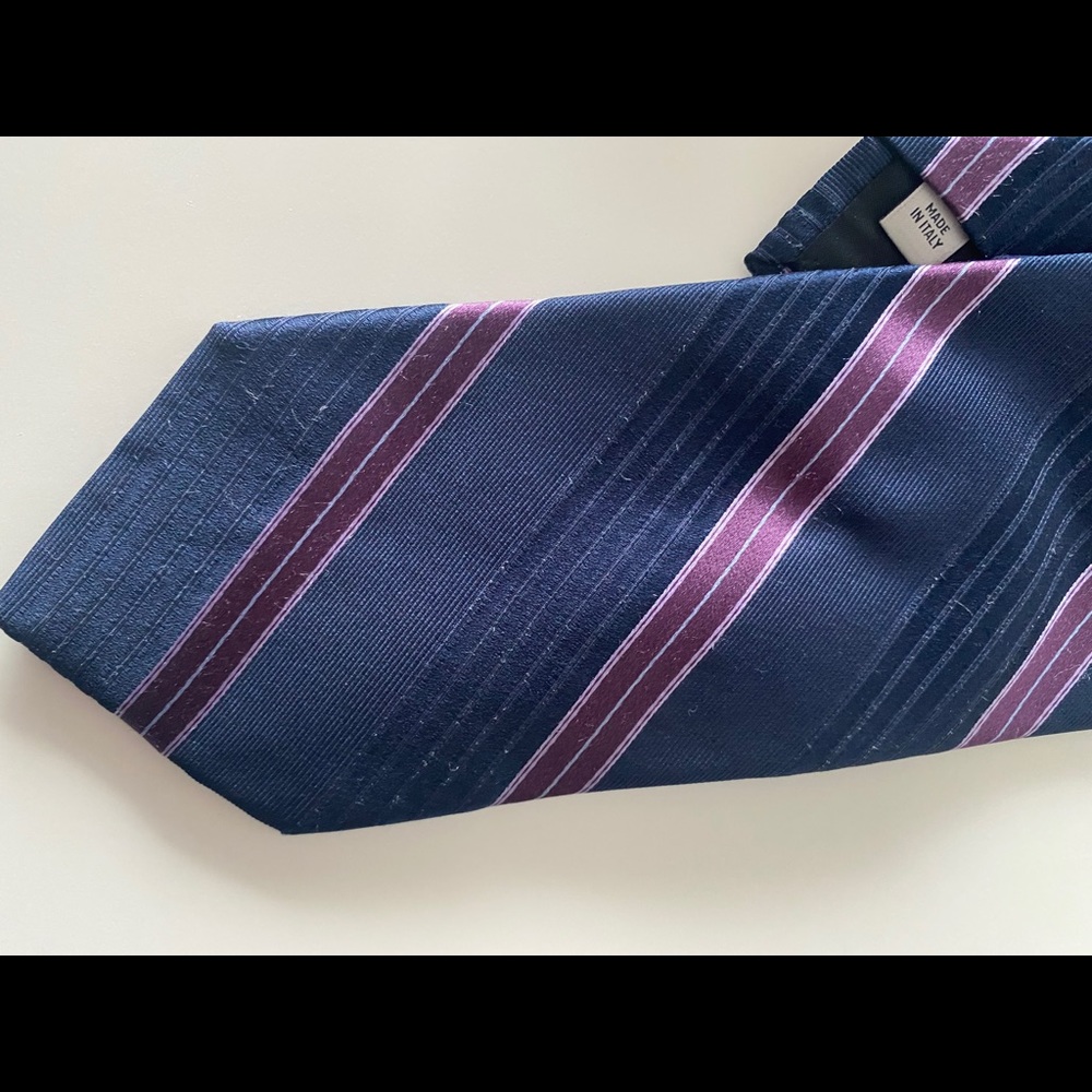 Valentino tie